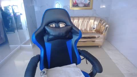 HONEY  online show from 12.22.25