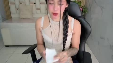 Snapshot of honey_torres_sub chatting on 05.25.26 HONEY online show from 05.25.26