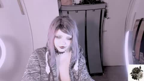 Snapshot of honeyapplealaska chatting on 06.14.26 Honey Apple Alaska online show from 06.14.26
