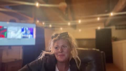 Snapshot of honeybuhnny chatting on 03.10.26 honeybuhnny online show from 03.10.26