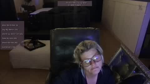 Snapshot of honeybuhnny chatting on 03.13.26 honeybuhnny online show from 03.13.26