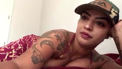 Snapshot of honeycutt1993 chatting on 01.14.26 honeycutt1993 online show from 01.14.26