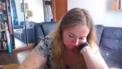 Snapshot of honeydewmolly chatting on 05.23.26 HoneydewMolly online show from 05.23.26