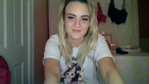 HoneyDrippinBunny online show from 02.19.25