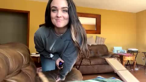 HoneyDrippinBunny online show from 10.12.25