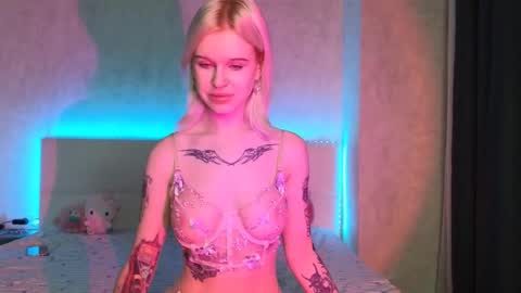 Lisa online show from 10.10.25