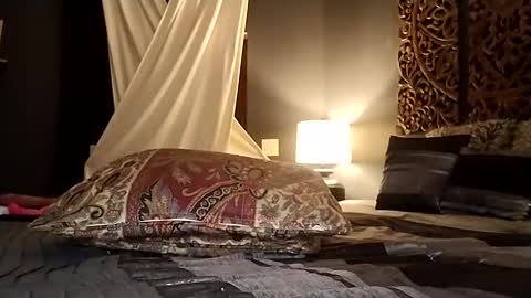 Honey online show from 12.12.24