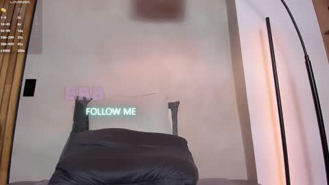 Sofia independent model online show from 03.03.25