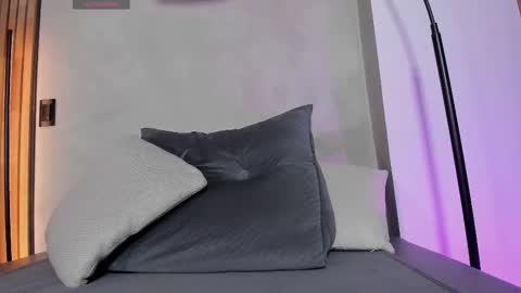 Sofia independent model online show from 09.15.25