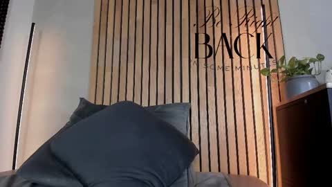 Sofia independent model online show from 10.09.25