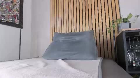 Snapshot of honeyhot69__ chatting on 06.26.26 Sofia independent model online show from 06.26.26