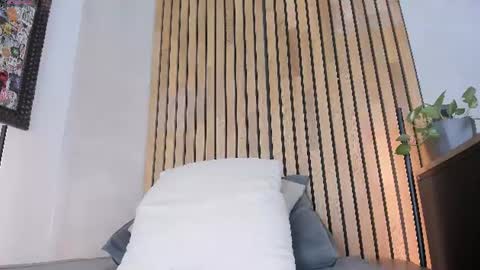 Snapshot of honeyhot69__ chatting on 07.16.26 Sofia independent model online show from 07.16.26