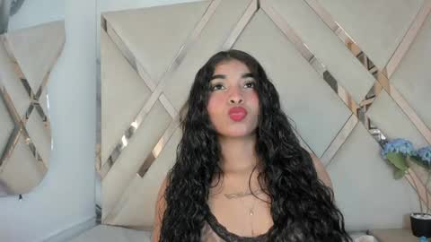 Snapshot of honeyht chatting on 05.28.26 honeyht online show from 05.28.26