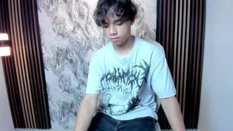 Snapshot of honeymoon_sariel chatting on 04.19.26 honeymoon_sariel online show from 04.19.26