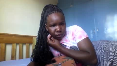 Honeymuny online show from 11.24.25