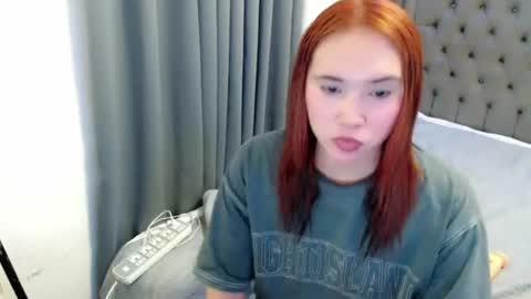 Snapshot of honeysw8tgirl chatting on 08.06.26 kendra online show from 08.06.26