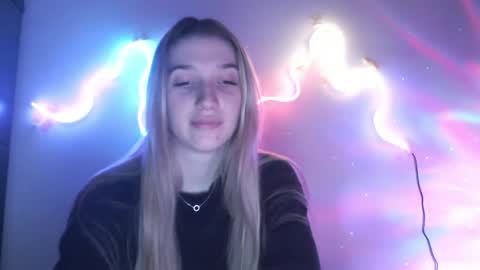 honeyveil online show from 03.18.26