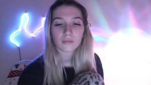 honeyveil online show from 04.07.26