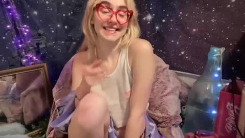 Emi Rose online show from 02.22.25