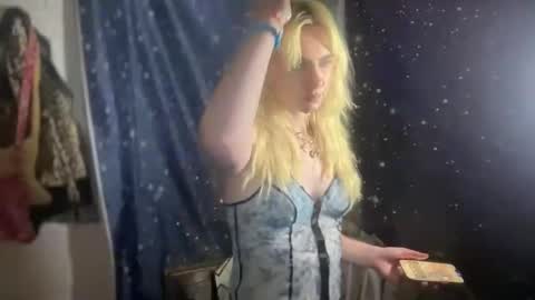 Emi Rose online show from 09.17.25