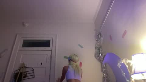 Snapshot of honeyxlimbed chatting on 07.01.26 Emi Rose online show from 07.01.26