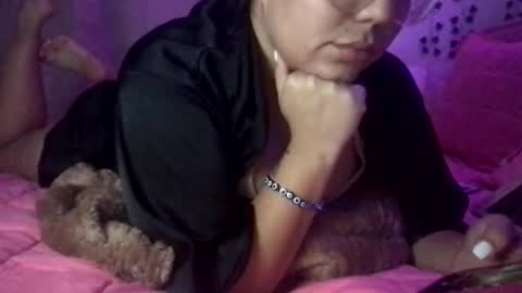 honeyyy89 online show from 11.17.25