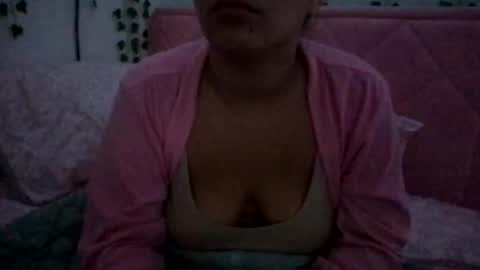 Snapshot of honeyy_89 chatting on 04.24.26 honeyyy89 online show from 04.24.26
