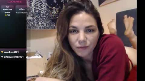 Snapshot of hoodhippy chatting on 10.29.25 HoodHippy online show from 10.29.25