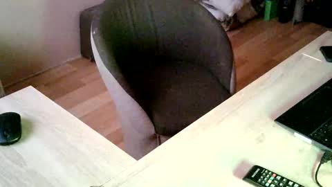 Snapshot of hoops891 chatting on 10.05.25 Hoops891 online show from 10.05.25