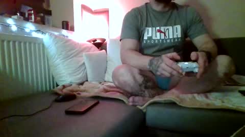 Snapshot of hoops891 chatting on 12.22.25 Hoops891 online show from 12.22.25