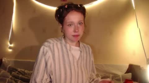 Snapshot of horndemonroxy chatting on 06.02.26 Roxy online show from 06.02.26