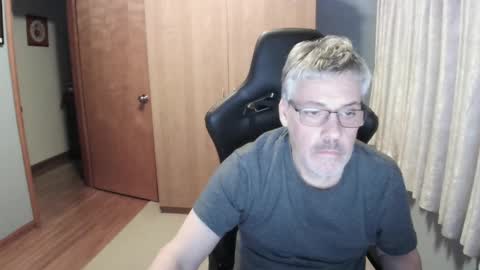 Snapshot of horndoggyx1 chatting on 01.02.25 horndoggy online show from 01.02.25