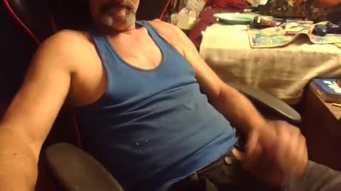 Snapshot of horneyjoe48 chatting on 09.23.25 joey online show from 09.23.25