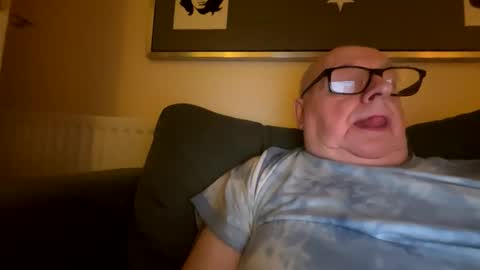 Snapshot of horny_147 chatting on 03.16.26 Cum suck Me off online show from 03.16.26