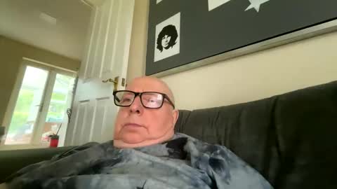 Snapshot of horny_147 chatting on 03.29.26 Cum suck Me off online show from 03.29.26