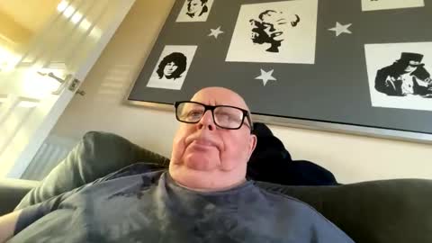 Snapshot of horny_147 chatting on 04.02.26 Cum suck Me off online show from 04.02.26