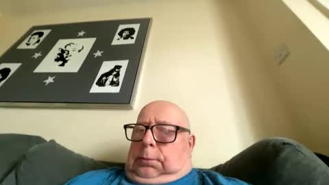 Snapshot of horny_147 chatting on 05.21.26 Cum suck Me off online show from 05.21.26