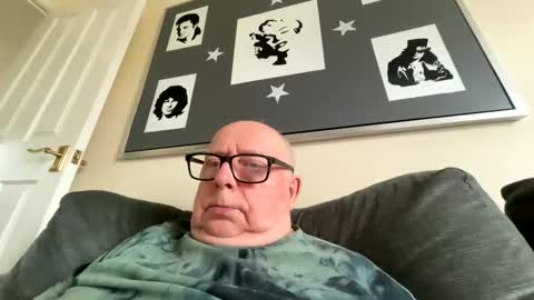 Snapshot of horny_147 chatting on 05.29.26 Cum suck Me off online show from 05.29.26