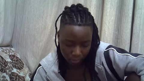 Snapshot of horny_baddie18 chatting on 02.14.26 Leila online show from 02.14.26