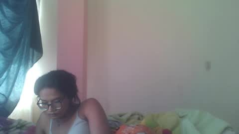 Snapshot of horny_brii chatting on 06.25.26 horny_brii online show from 06.25.26