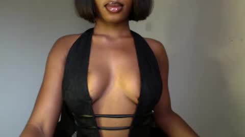 Snapshot of horny_goddess_delilah chatting on 05.30.26 delilah online show from 05.30.26