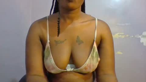 Snapshot of horny_hearts chatting on 06.13.26 phanice online show from 06.13.26