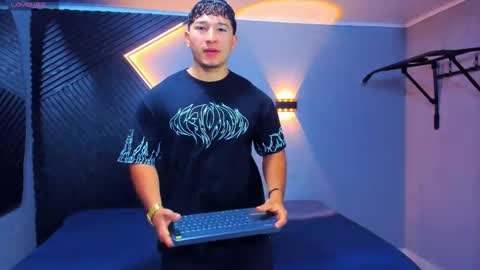 horny_nick18 online show from 03.13.26