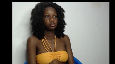 Snapshot of horny_pettie chatting on 09.21.25 Anabel online show from 09.21.25