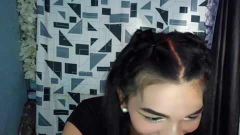 Snapshot of horny_rhiana chatting on 04.23.26 Rhiana online show from 04.23.26