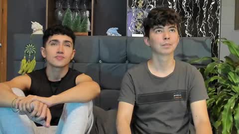 Snapshot of horny_twinks_guys chatting on 02.10.25 Alex and Camilo online show from 02.10.25