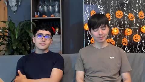 Snapshot of horny_twinks_guys chatting on 10.26.25 Alex and Camilo online show from 10.26.25