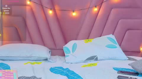 Khloe  online show from 10.07.25