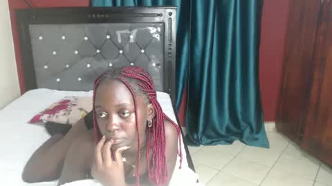 Snapshot of hornybella4 chatting on 02.18.25 Bella online show from 02.18.25