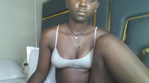 Bella online show from 11.15.25